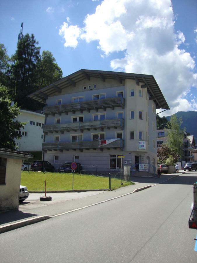 Schlafgut Kuessler - 70M Vom City Express Zell am See Exterior foto